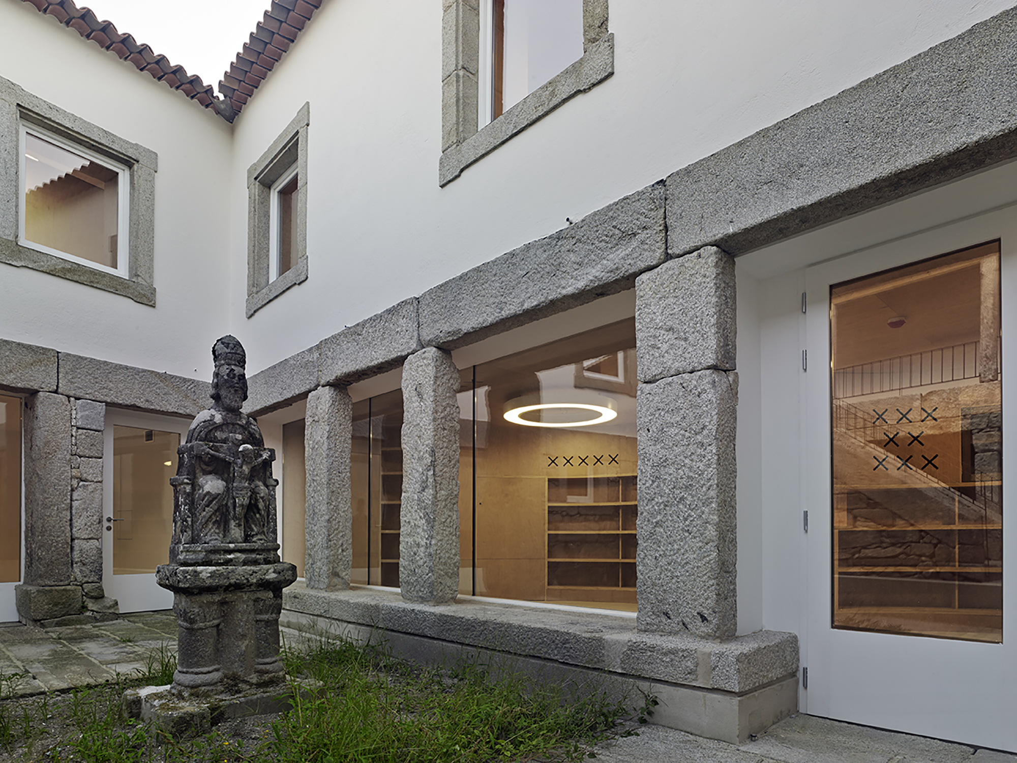 Biblioteca y Archivo Municipal de Baiona